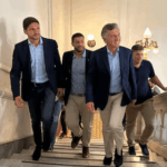 maximiliano-pullaro-junto-a-mauricio-macri-la-YEA3E5W6K5FJTEP55AOUQ4JSZY
