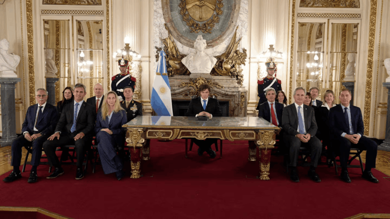 el-anuncio-del-presidente-javier-milei-en-cadena-nacional-por-la-soberania-de-las-islas-malvinas-foto-presidencia-I45SC77SPZCIBHTA7WGSR7Z75Y (1)