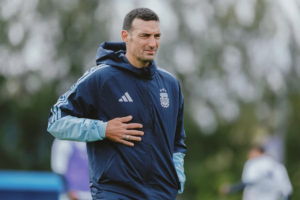 lionel-scaloni-aun-no-respondio-la-propuesta-de-3XZHVJEERFATBLCR7YCNMJMTIY